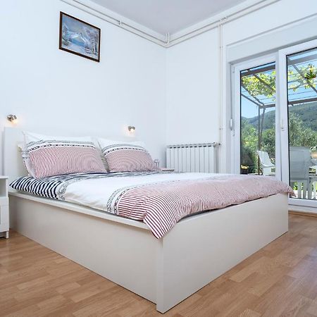 Apartments Draganic Jelsa  Luaran gambar