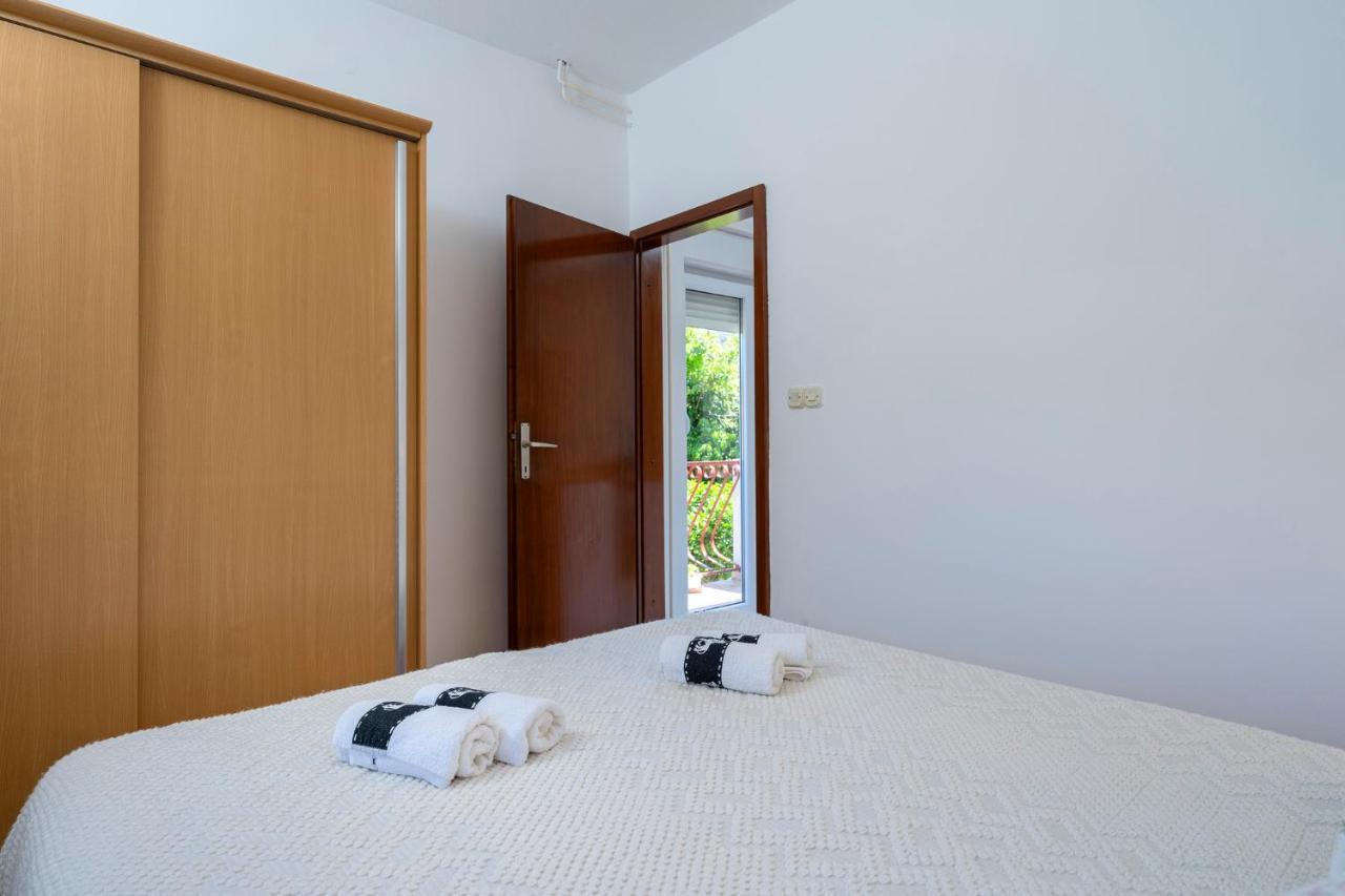 Apartments Draganic Jelsa  Luaran gambar
