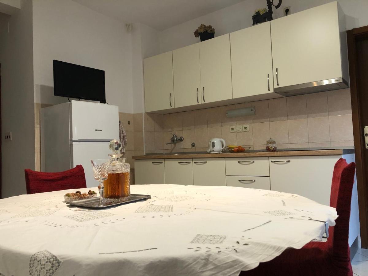 Apartments Draganic Jelsa  Luaran gambar