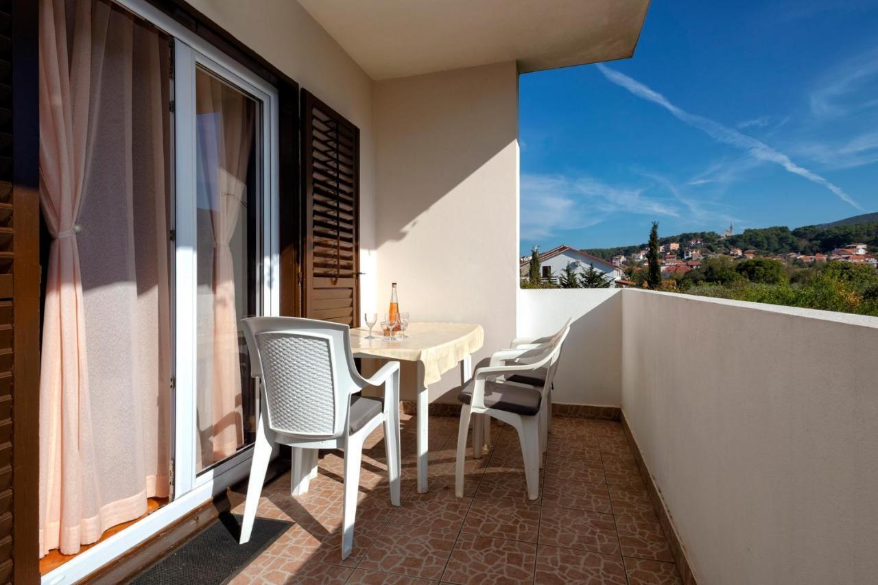 Apartments Draganic Jelsa  Luaran gambar